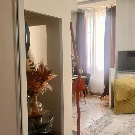 3 Pieces Au Centre De Ideal Congres Ou 아파트 칸느